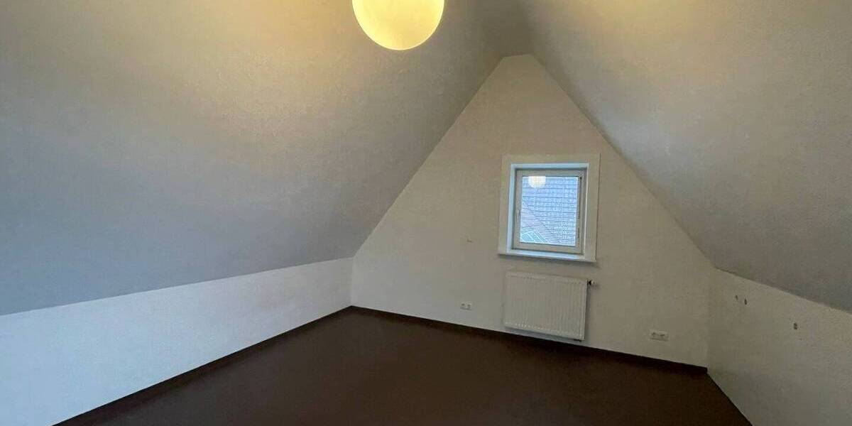 Einfamilienhaus Kenzingen - 7 Zimmer, 236 m&sup2;, 890.000&euro; | Angebot:23978594