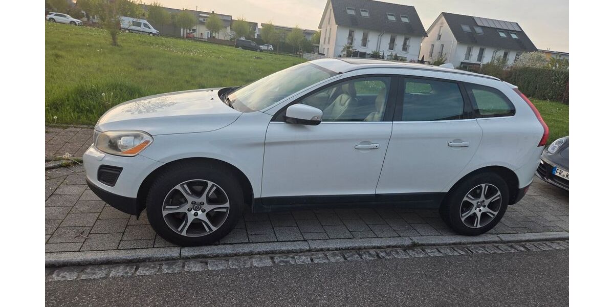 Volvo XC60 65.000 km 19.790 &euro; Bad Krozingen 79189