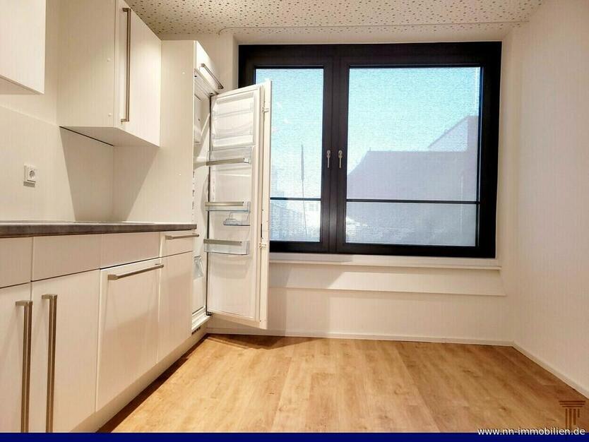 REPRÄSENTATIVE BÜRO- ODER PRAXISFLÄCHE! zimmer