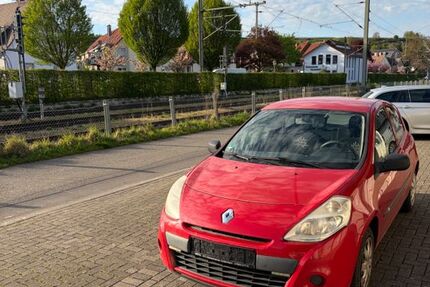 Renault Clio 140.000 km 3.000 &euro; Bötzingen 79268