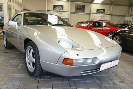 Porsche 928