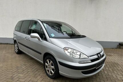 Peugeot 807