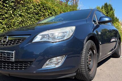 Opel Astra 166.000 km 2.990 &euro; Freiburg 79104