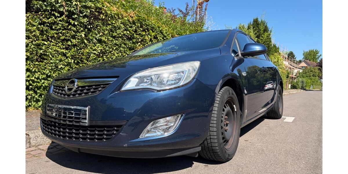 Opel Astra 166.000 km 2.990 &euro; Freiburg 79104