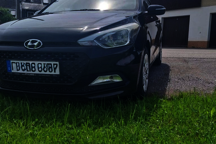Hyundai i20 102.000 km 6.700 &euro; Titisee-Neustadt 79822