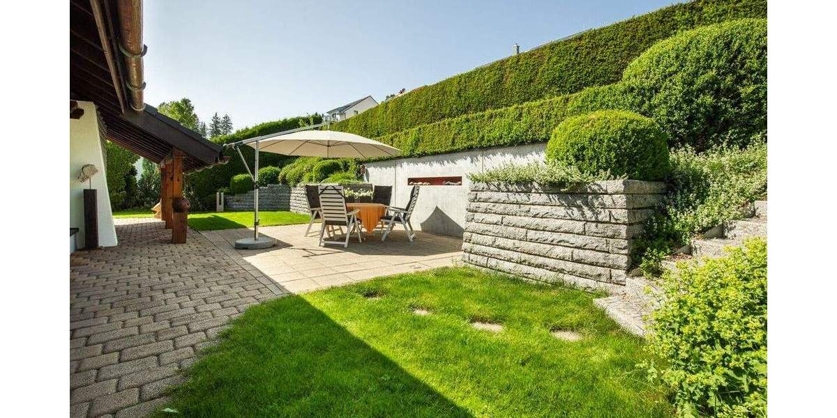 Einfamilienhaus Titisee-Neustadt Neustadt - 9 Zimmer, 230 m&sup2;, 795.000&euro; | Angebot:25835291