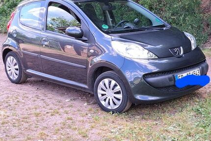 Peugeot 107 110.900 km 2.900 € Waldkirch 78183