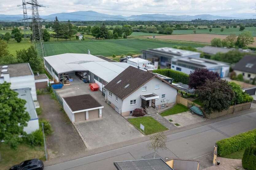 Büro in Bahlingen am Kaiserstuhl 1.649.000 € 120 m²