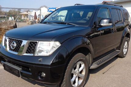 Nissan Pathfinder 277.500 km 5.890 &euro; Breisach am Rhein 79206