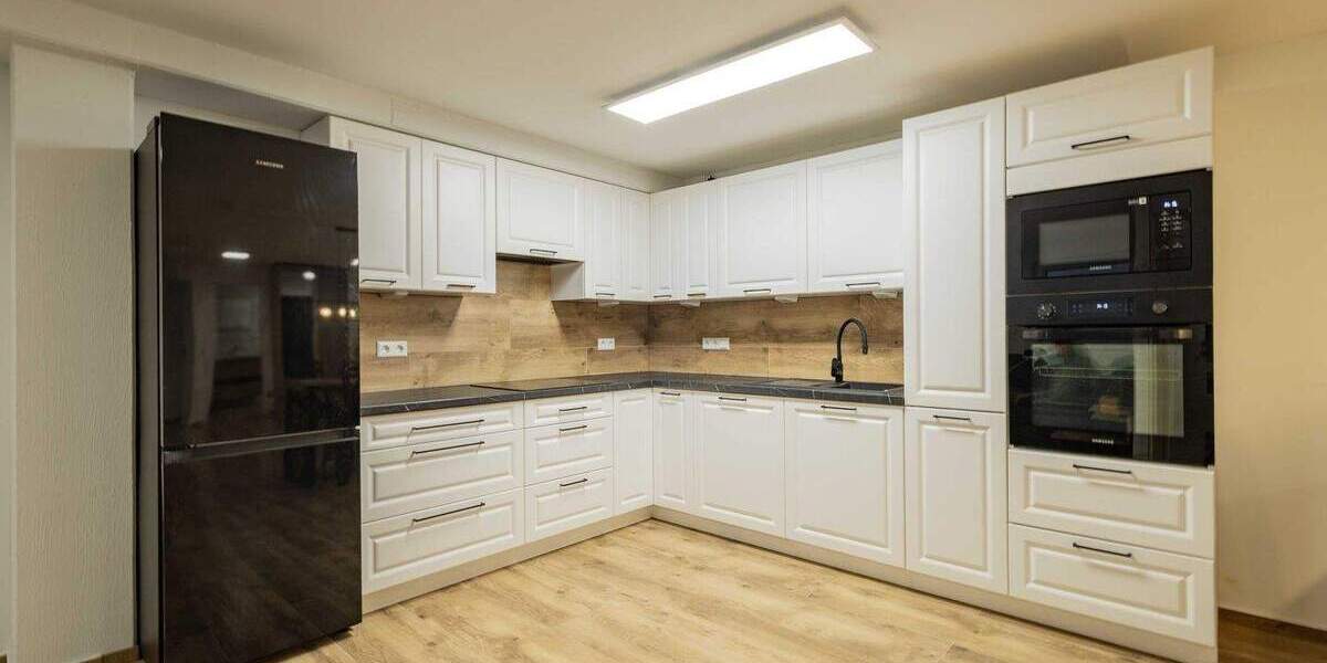 Einfamilienhaus Elzach - 8 Zimmer, 180 m&sup2;, 897.000&euro; | Angebot:24657304