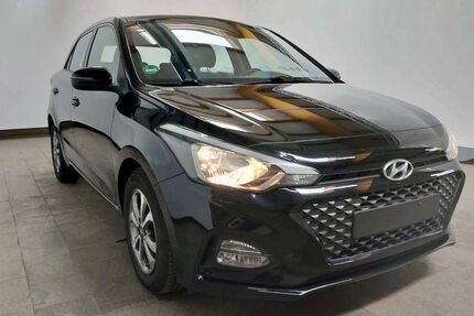 Hyundai i20 97.000 km 11.700 &euro; Gundelfingen /Freiburg 79194