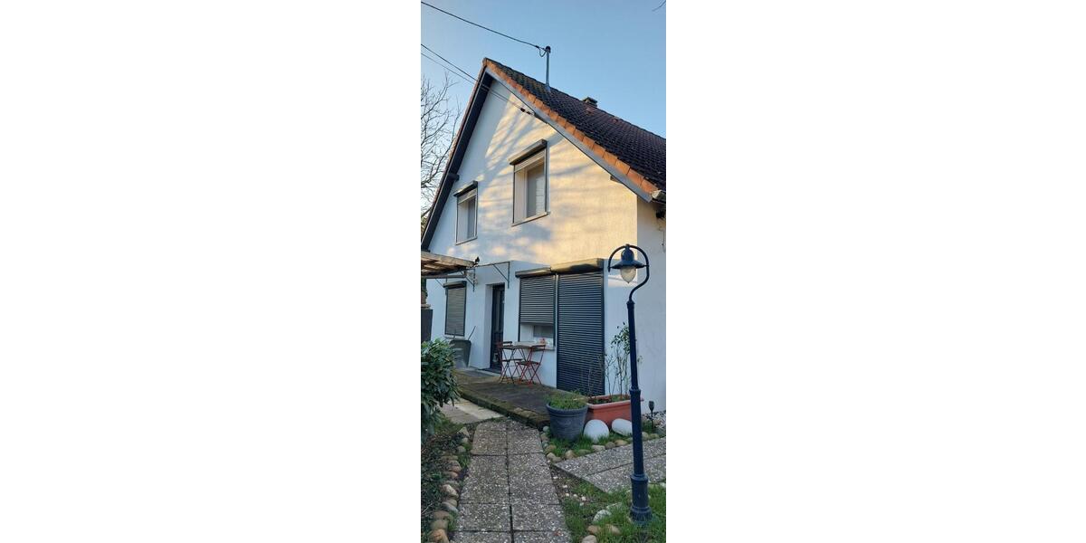 ​Freistehendes Haus mit Garten, ca. 2 km hinter Grenze Breisach 5 zimmer