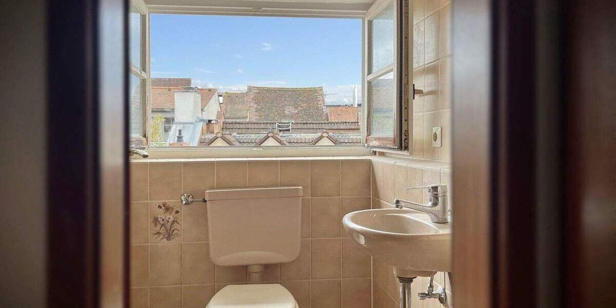 Etagenwohnung Freiburg i. Br. / Altstadt Altstadt - 4 Zimmer, 122 m&sup2;, 550.000&euro; | Angebot:25862247