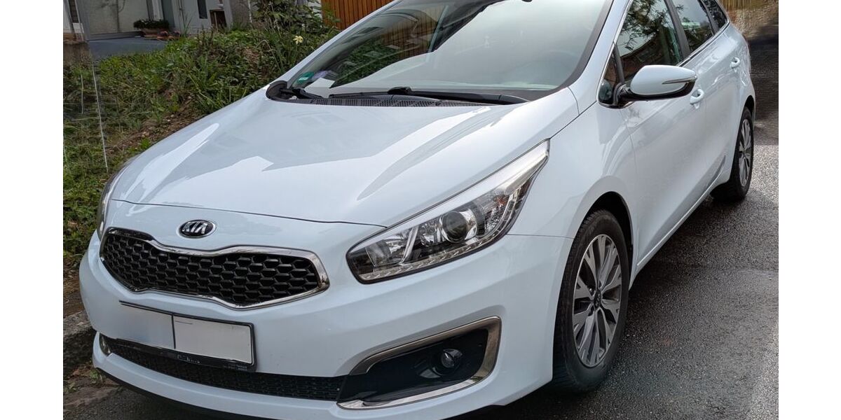 Kia ceed Sportswagon 63.000 km 12.800 &euro; Freiburg 79115