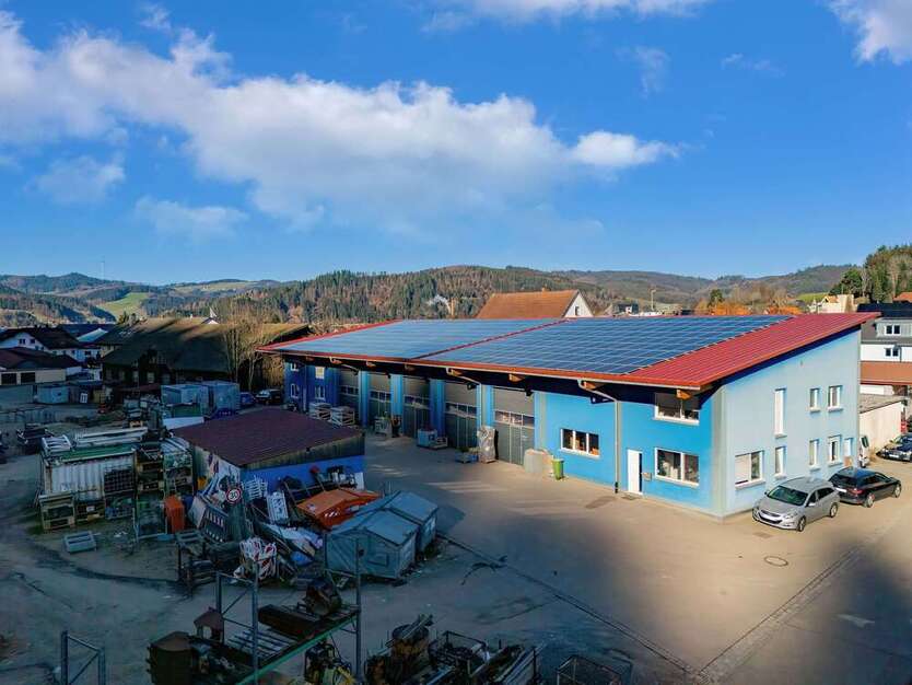Halle in Gutach-Bleibach 1.400.000 € 781 m²