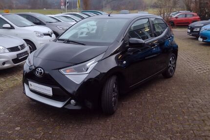 Toyota Aygo (X) 24.890 km 11.790 &euro; Stegen 79252
