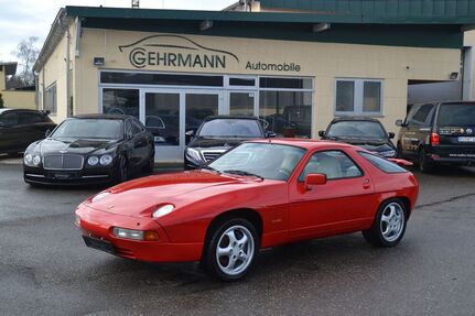 Porsche 928