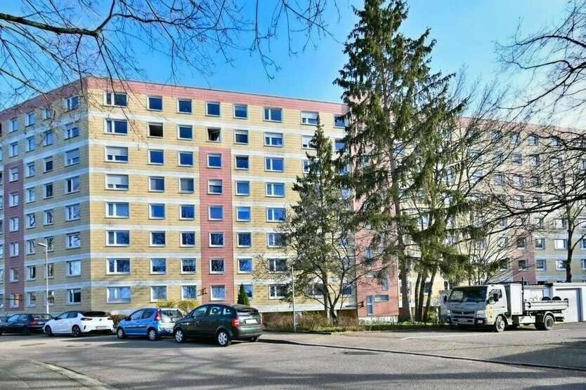 Wohnung zum Kaufen in Freiburg 240.000 € 78 m²