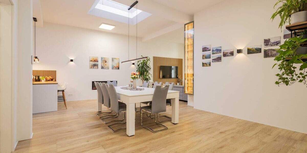 Einfamilienhaus Elzach - 8 Zimmer, 180 m&sup2;, 897.000&euro; | Angebot:24657304