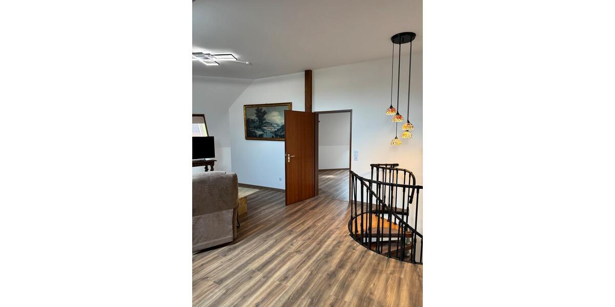 Maisonettenwohnung Umkirch - 5 Zimmer, 120 m&sup2;, 2.200&euro; | Angebot:26414078