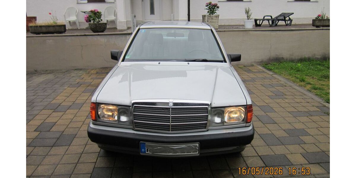 Mercedes-Benz 190 298.827 km 4.950 &euro; Freiburg 79102