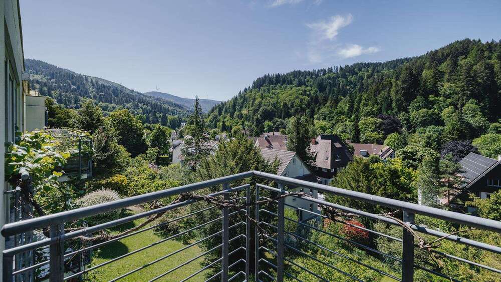 Etagenwohnung Freiburg Günterstal - 5 Zimmer, 155 m&sup2;, 950.000&euro; | Angebot:26916909