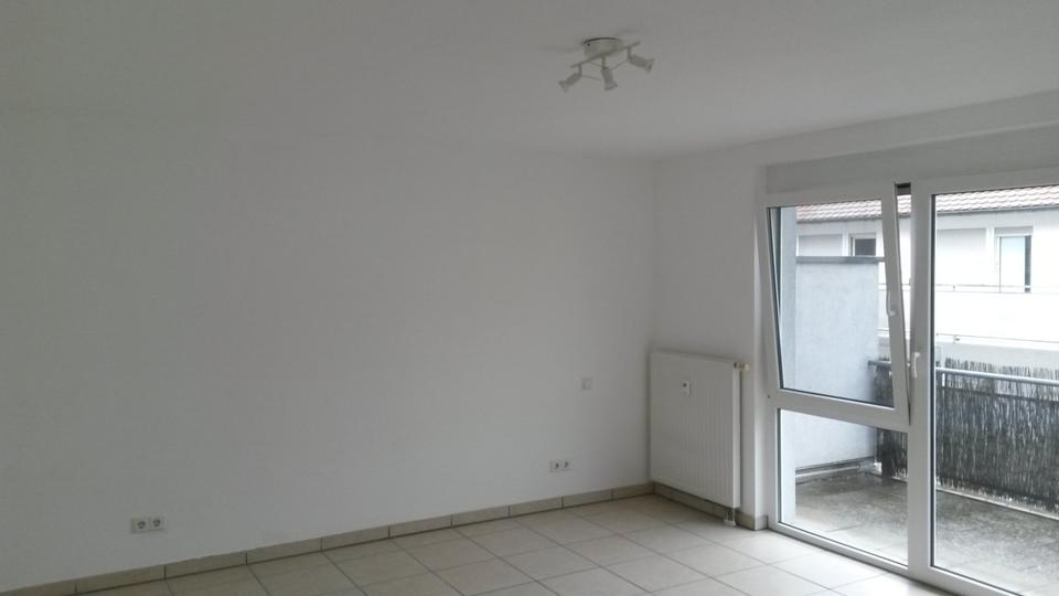 Etagenwohnung Neuenburg am Rhein - 2 Zimmer, 90 m&sup2;, 1.030&euro; | Angebot:24878647