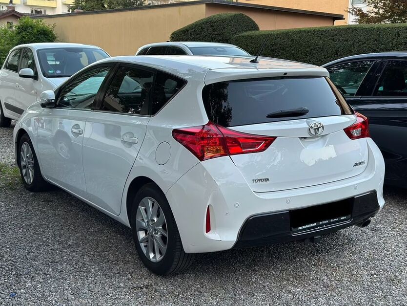 Toyota Auris 63.000 km 13.700 € Freiburg im Breisgau 79115