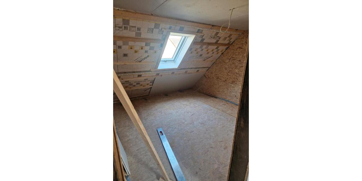 Dachgeschoßwohnung Bad Krozingen - 3.5 Zimmer, 105 m&sup2;, 1.200&euro; | Angebot:25908012