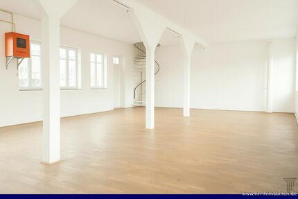 HELLE UND GROSSZÜGIGE GEWERBERÄUME  PERFEKT FÜR LAGER, SERVICE UND AUSSTELLUNG! zimmer