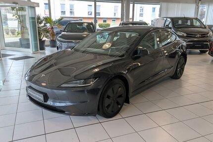 Tesla Model 3 37.900 km 38.490 &euro; Gundelfingen bei Freiburg 79194
