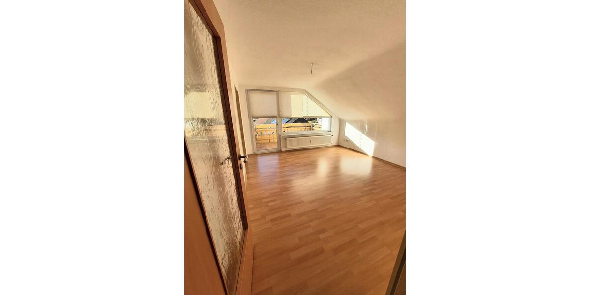 3-Zimmer- DG -Wohnung in Lenzkirch – ab sofort zu vermieten 3 zimmer