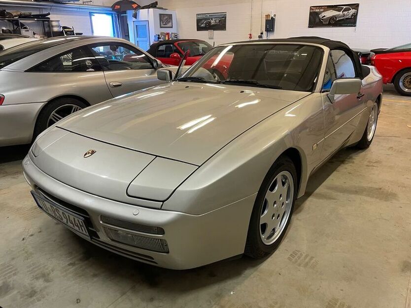 944