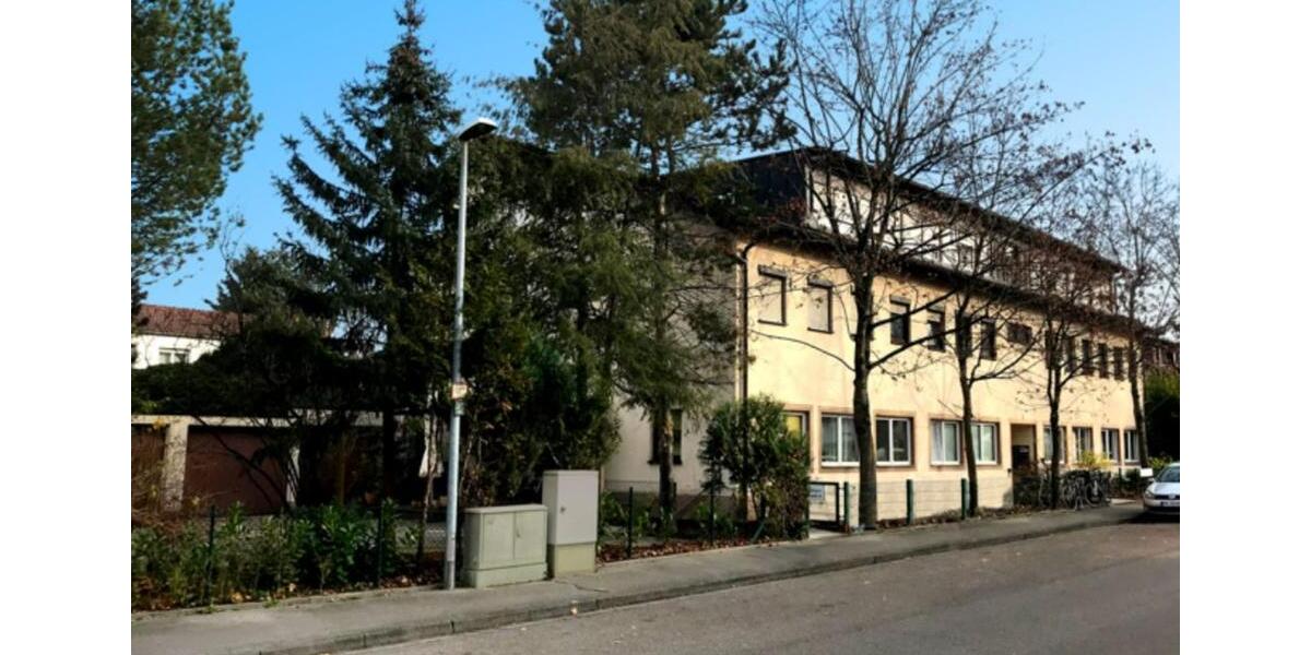 Möbliertes 1 Zimmer-Appartement mit Bad - zentral in Freiburg 1 zimmer