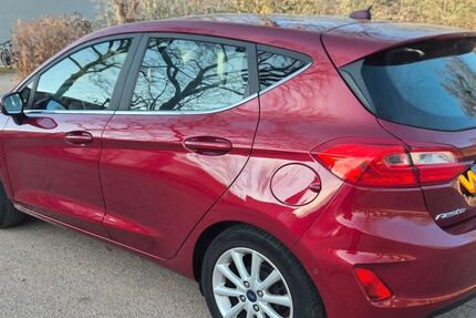 Ford Fiesta 60.000 km 12.200 &euro; Freiburg 79102