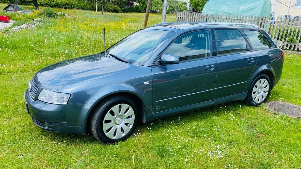 Audi A4 216.590 km 2.300 € Lenzkirch 79853