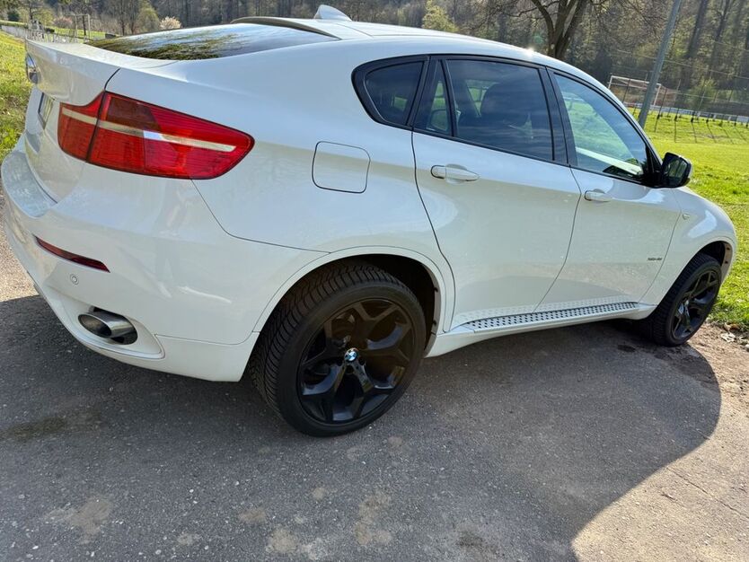 BMW X6 240.623 km 14.900 € Teningen 79331