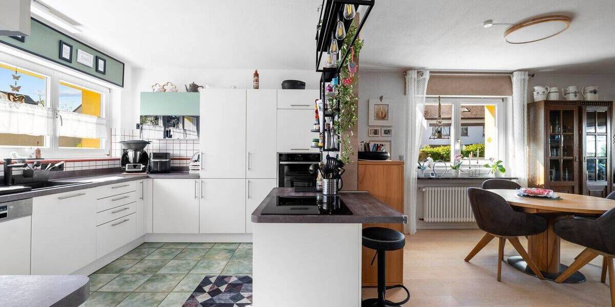 Reihenendhaus Kirchzarten - 7 Zimmer, 167 m&sup2;, 919.000&euro; | Angebot:26686413