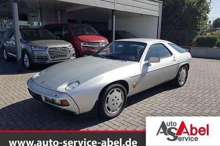 Porsche 928