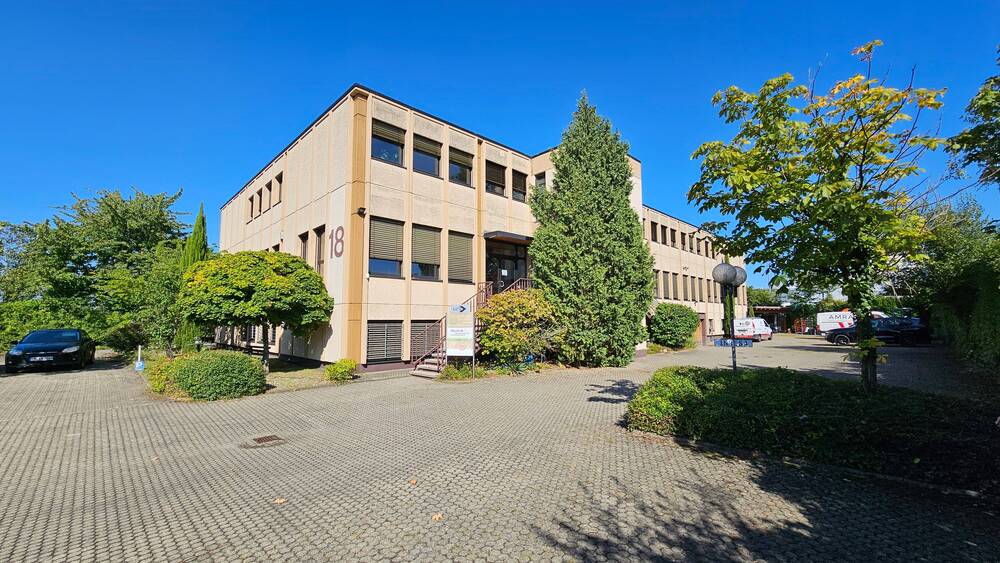 Gewerbeobjekt Freiburg im Breisgau St. Georgen - 1 Zimmer, 736 m&sup2;, 6.350&euro; | Angebot:23980762