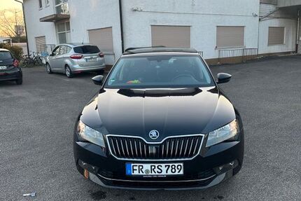 Skoda Superb 120.302 km 13.500 &euro; Freiburg 79112