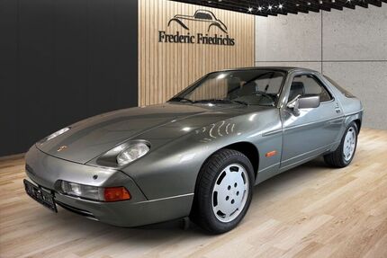 Porsche 928