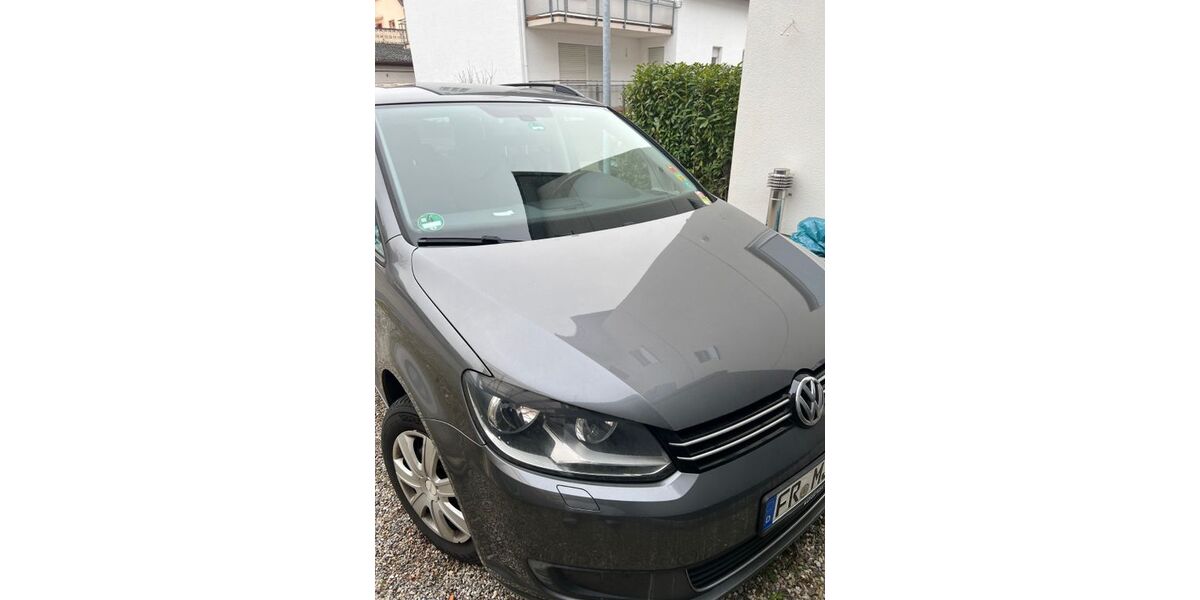 VW Touran 149.500 km 5.899 &euro; Freiburg 79108