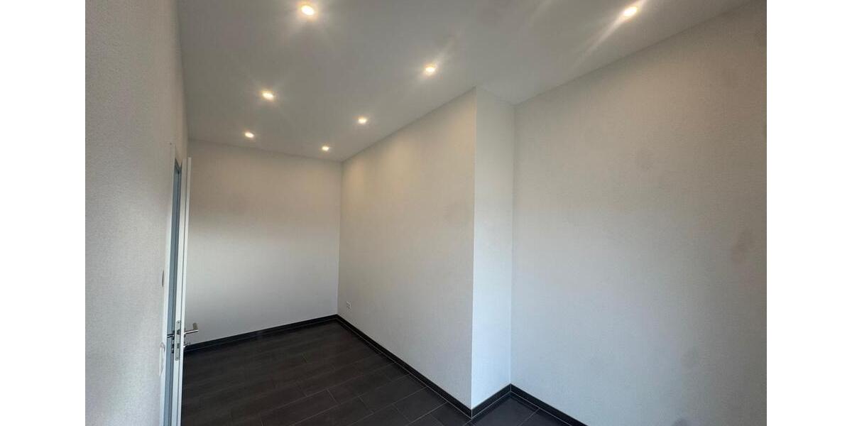 Dachgeschoßwohnung Rheinhausen - 4 Zimmer, 102 m&sup2;, 1.650&euro; | Angebot:24891175