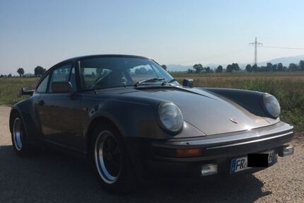 Porsche 930