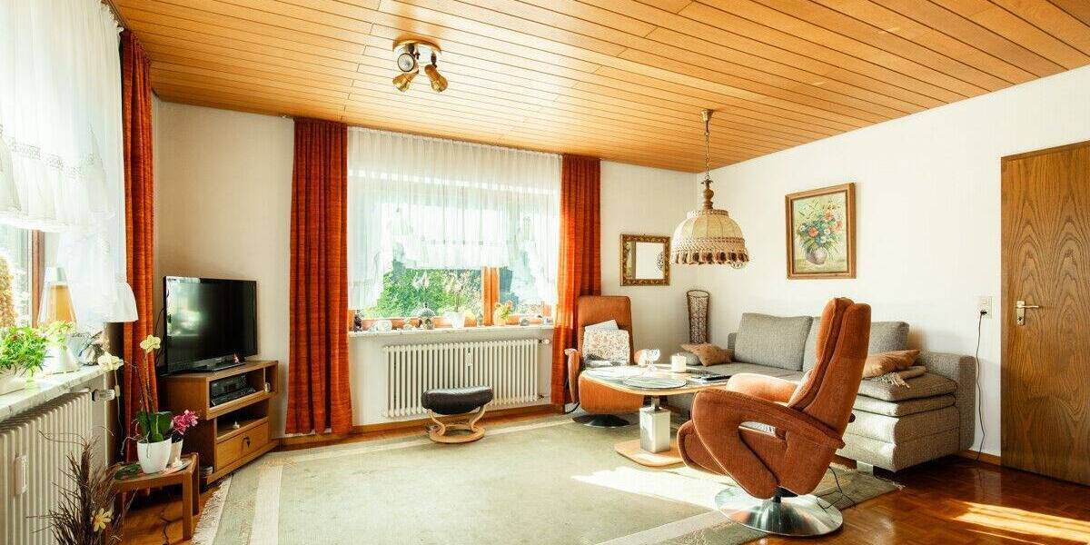 Mehrfamilienhaus, Wohnhaus Titisee-Neustadt Neustadt - 8 Zimmer, 214 m&sup2;, 549.000&euro; | Angebot:24029175
