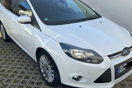 Ford Focus 80.000 km 4.199 € Breisach 79206