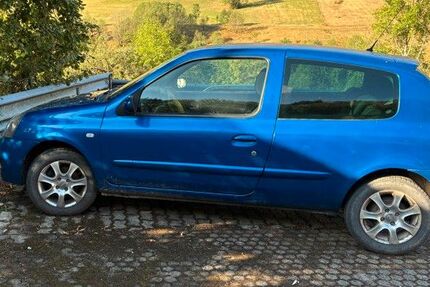 Renault Clio 135.000 km 800 &euro; Todtnau 79674