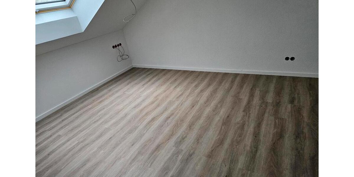 Dachgeschoßwohnung Umkirch - 2 Zimmer, 63 m&sup2;, 950&euro; | Angebot:25057535