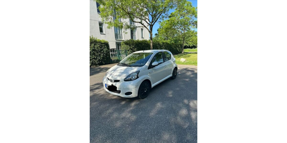 Toyota Aygo (X) 189.000 km 2.500 &euro; Freiburg 79111